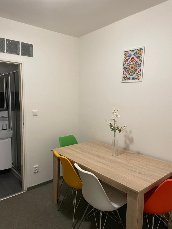 Mikulov Inn - Apartments Slunce Eksteriør billede