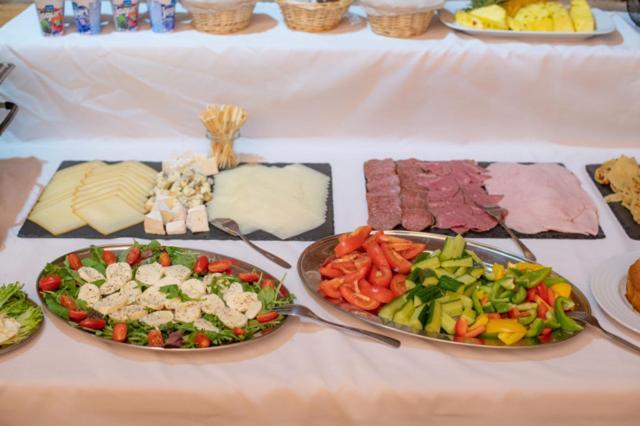 Mikulov Inn - Apartments Slunce Eksteriør billede