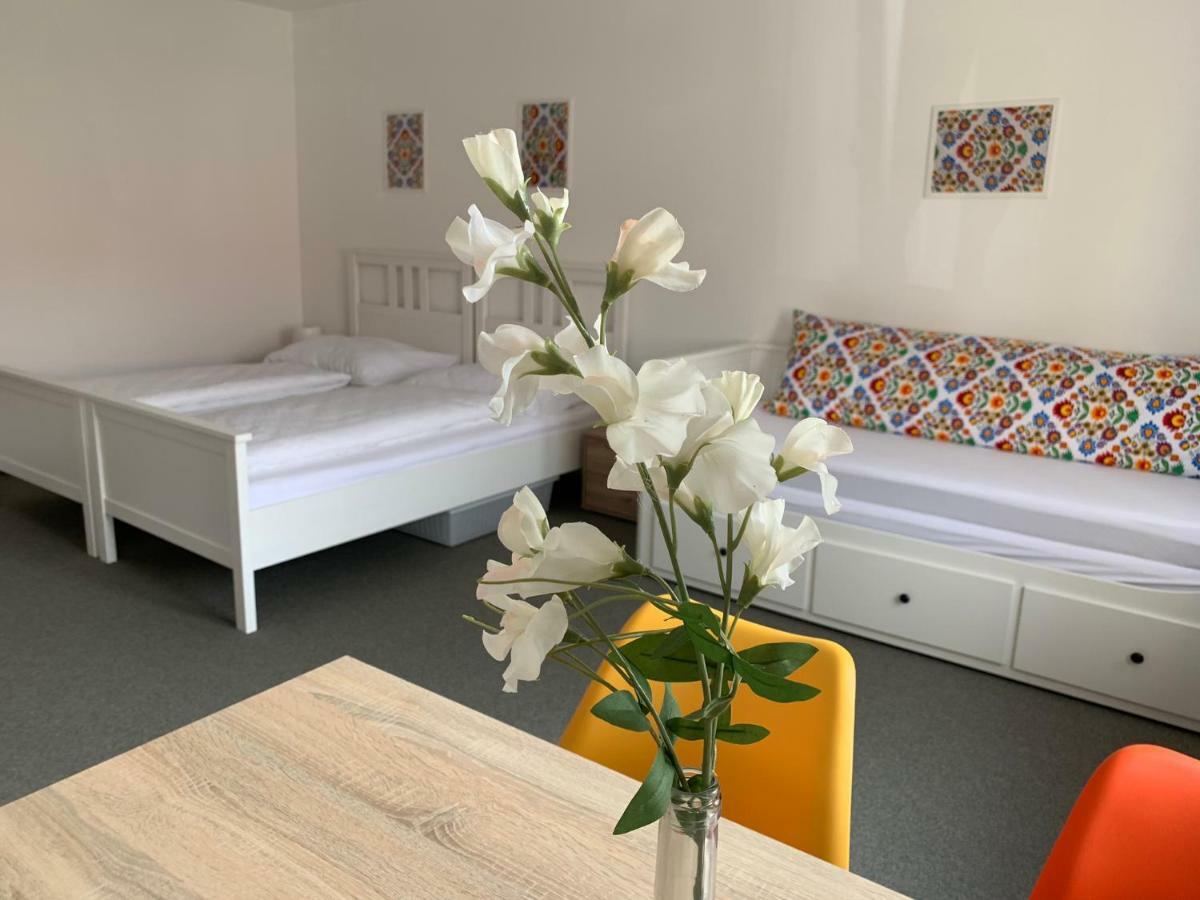 Mikulov Inn - Apartments Slunce Eksteriør billede