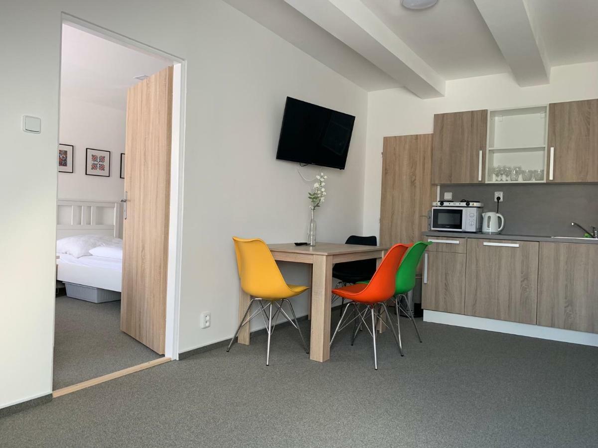 Mikulov Inn - Apartments Slunce Eksteriør billede